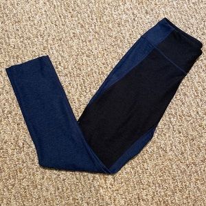 Outdoor Voices 3/4 Two-Tone Leggings Sz XS